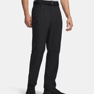 NWT Under Armour Men’s Black Defender Lightweight Pants Size 30/30